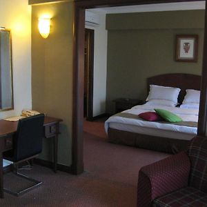 Suite Room